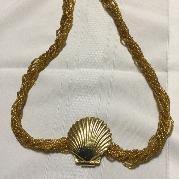 Jewelry - Gold seed bead necklace